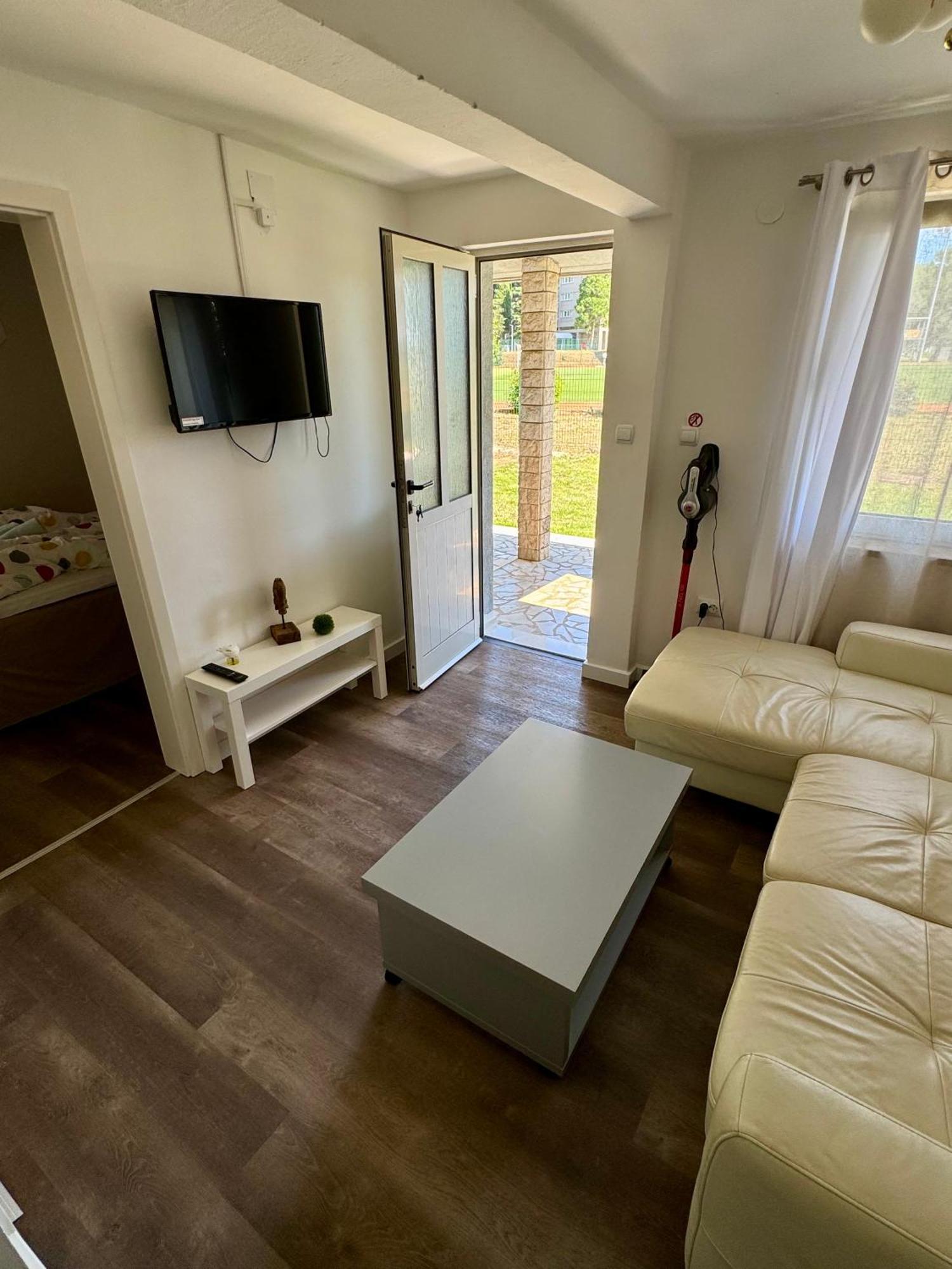 Enna Apartment B Meerblick Perfect Location Medulin Exterior photo